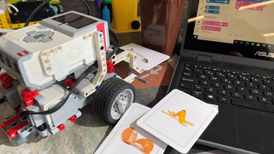 Emaya ofrece actividades de robótica para aprender a separar los residuos
