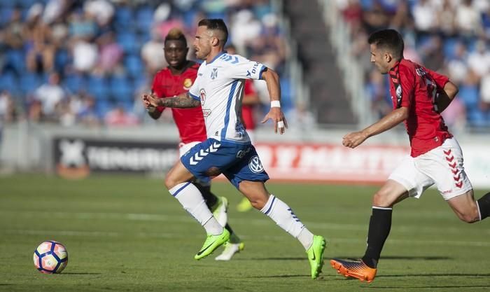 04/06/2017.DEPORTES.Partido de futbol entre CD Tenerife y Nástic Tarragona..Fotos: Carsten W. Lauritsen