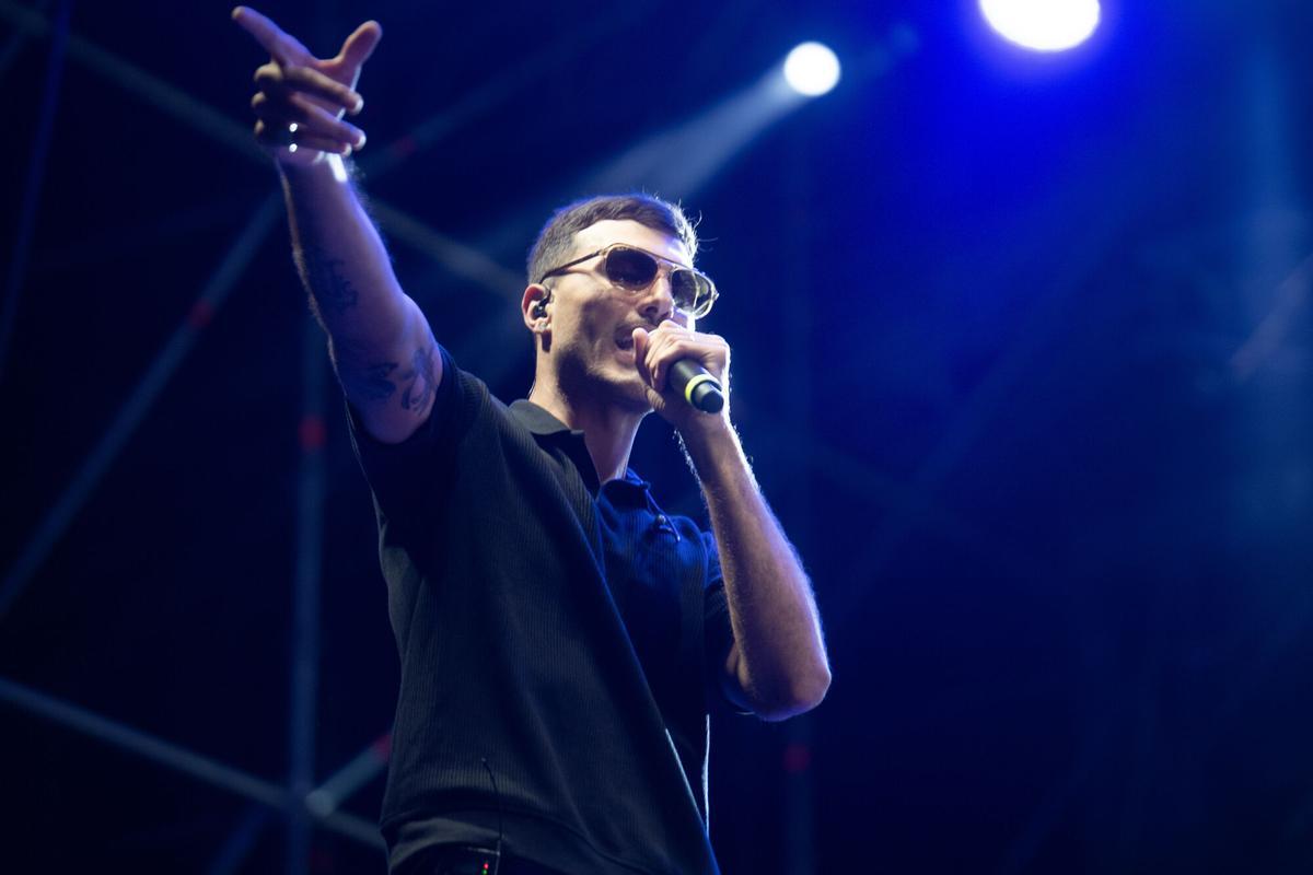 DePol, Chiara Oliver, Enol, Adexe y Nau, Chema Rivas, Daniela Blasco, La Beba, Lola Tuduri, César AC y Pikete, además del dúo local AWY, convirtieron la plaza de María Pita en una gran pista de baile.