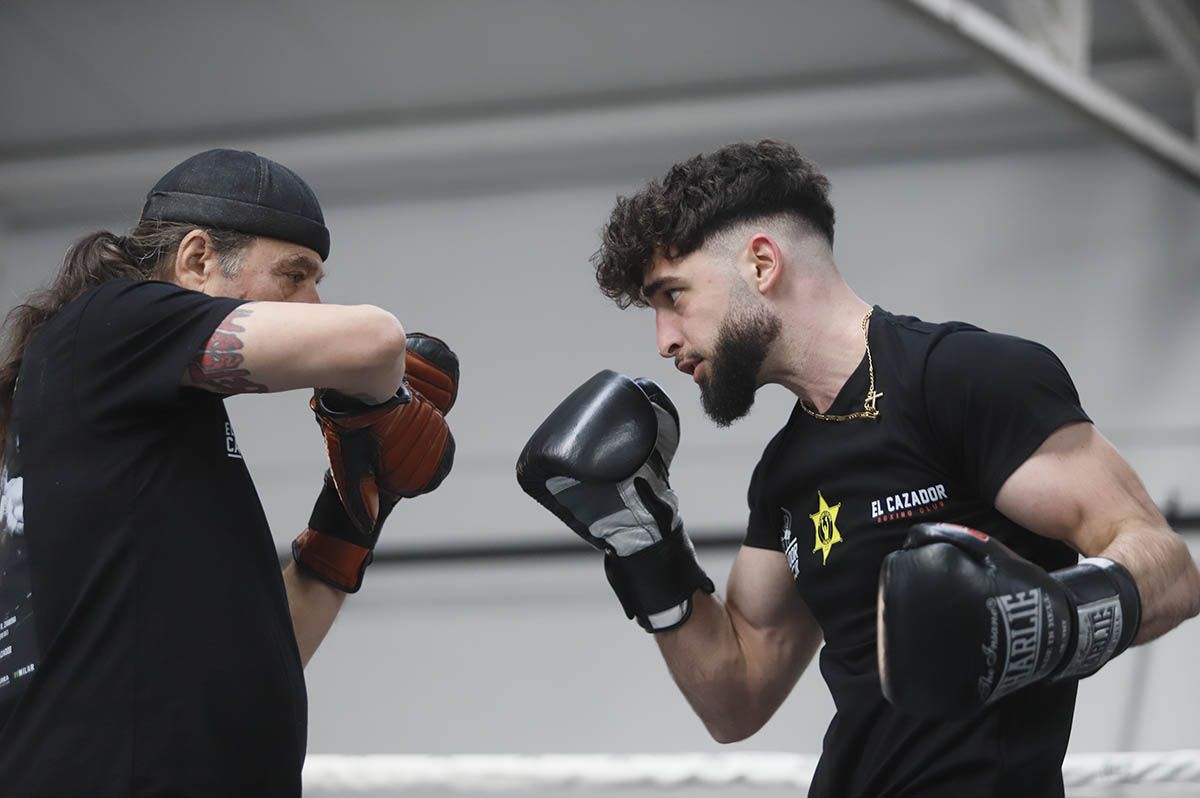 La preparación de El Cazador para el título nacional de boxeo en Córdoba