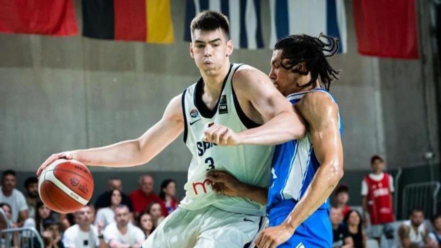 Nikola Dzepina se cruza en el camino de Jorge Carot y Álex Blanco hacia la final