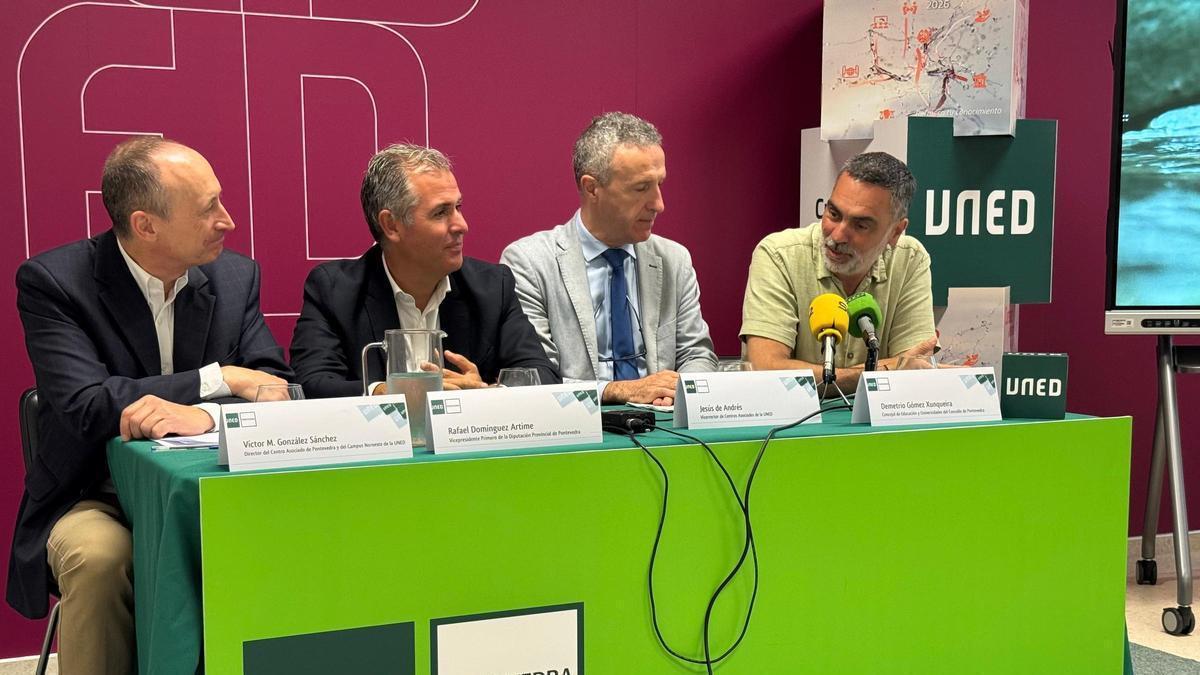 Presentación de la programación en la sede de la UNED en Monte Porreiro.