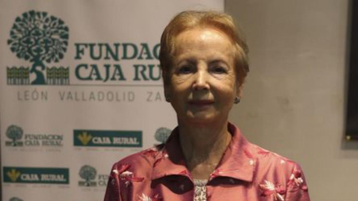 María del Pilar Río.