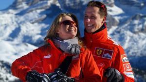 Michael Schumacher junto a su mujer, Corinna, en la estación de esquí Maddona di Campiglio, en 2005.