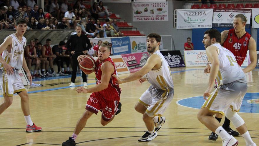 Baloncesto: La crónica | El CB Benicarló recupera la sonrisa ante L’Horta Godella (58-73)