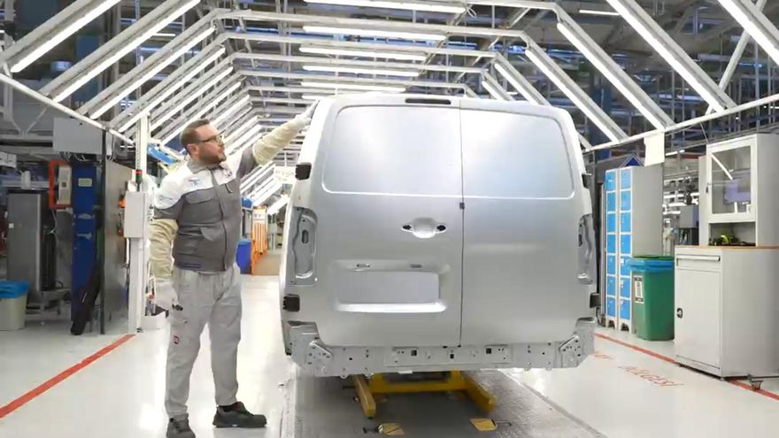 Tofas oficializa la producción en Turquía de las K9 de Stellantis Vigo y la eleva a 150.000 unidades