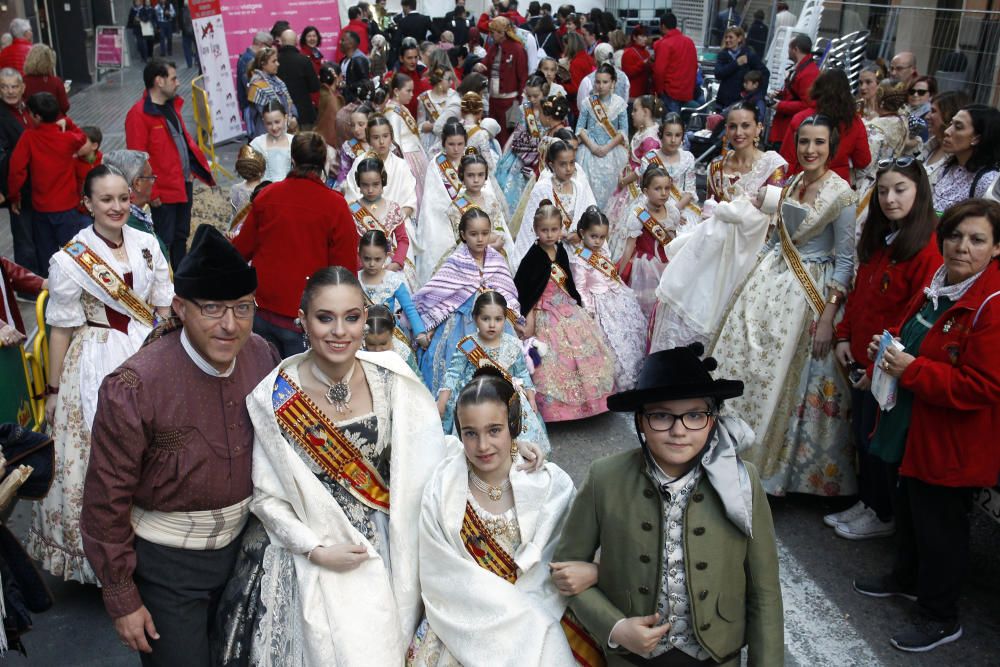 Ambiente fallero en las calles de València