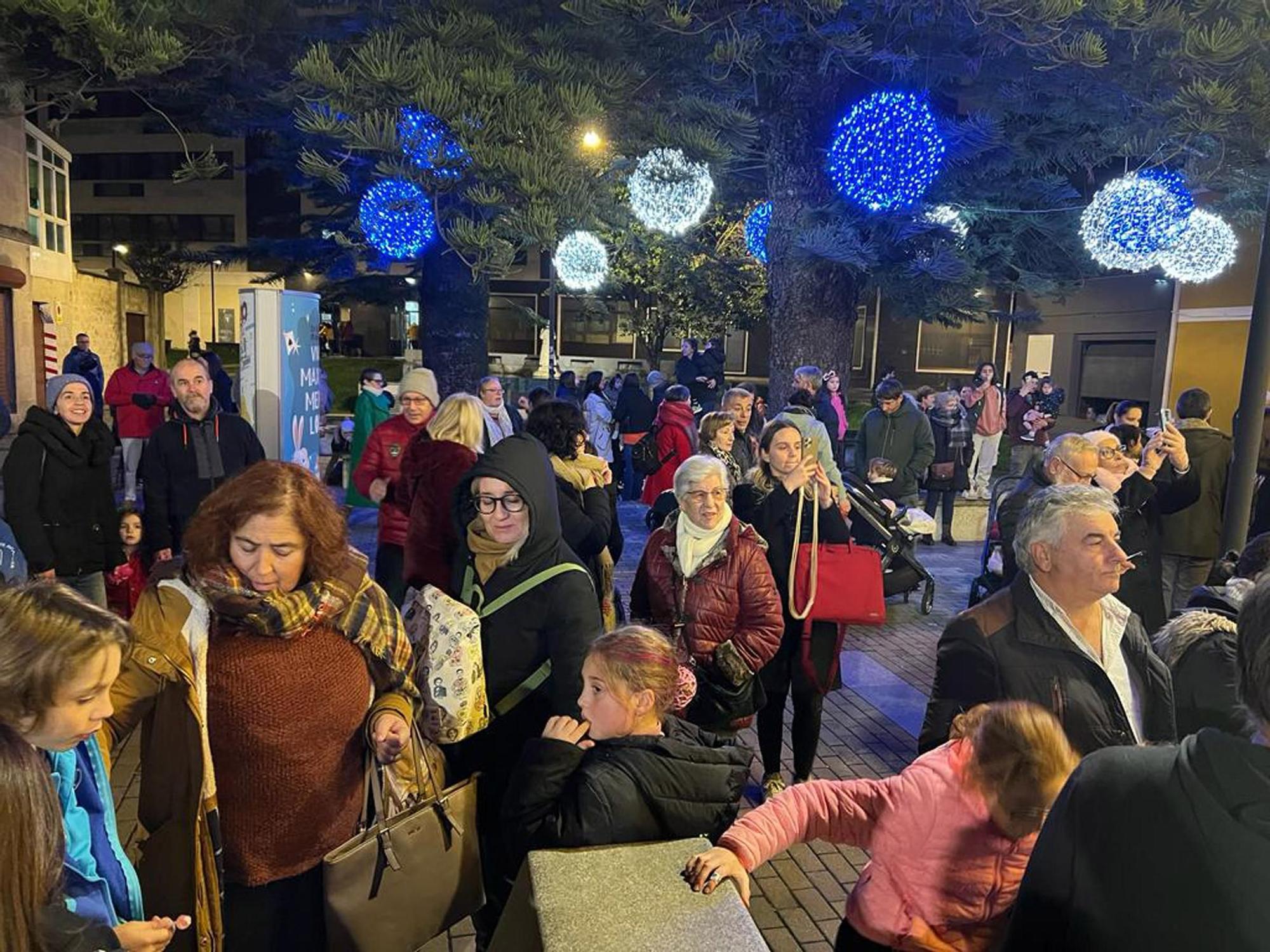 Cangas ya respira Navidad