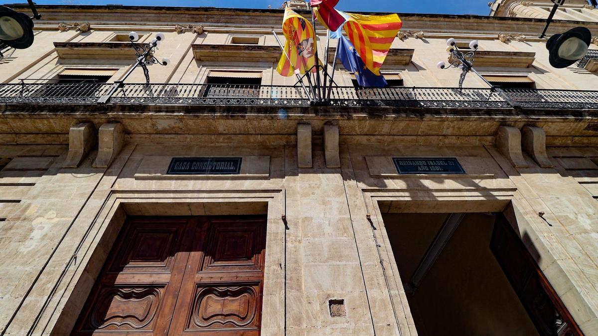 El Ayuntamiento de Alcoy.