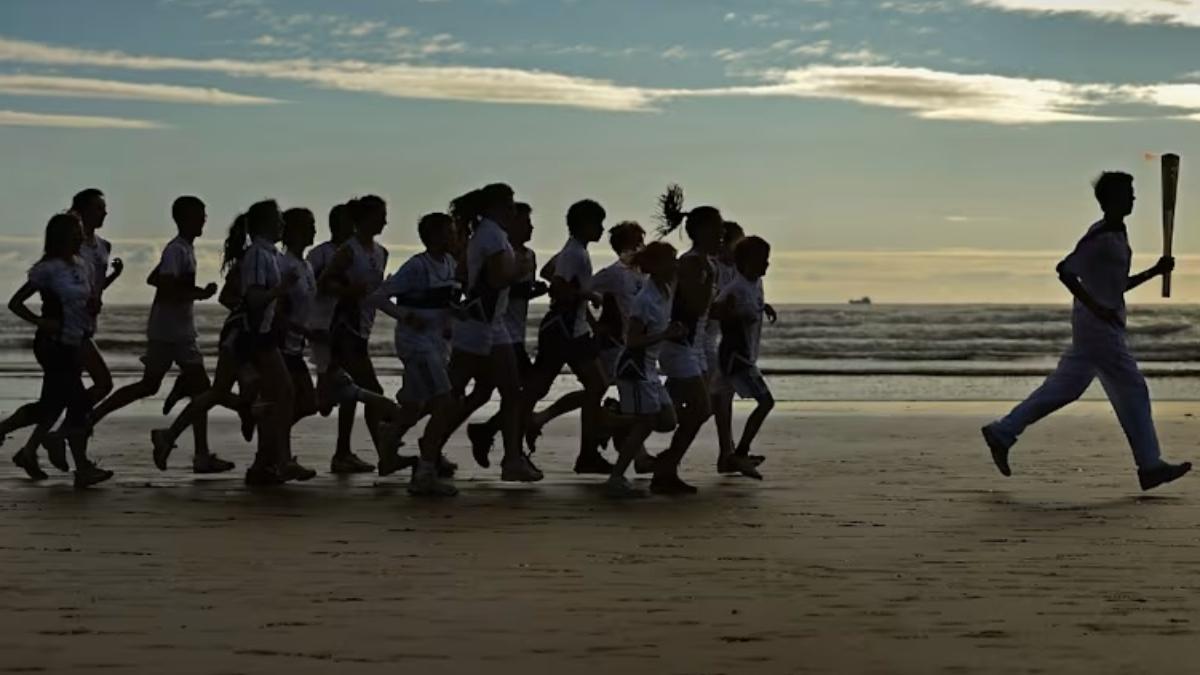 La antorcha, en la playa de la capital senegalesa