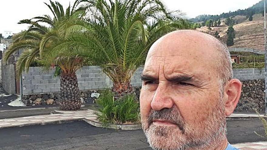 La lava se traga la casa de un avilesino en La Palma: “Convivimos con la bestia”