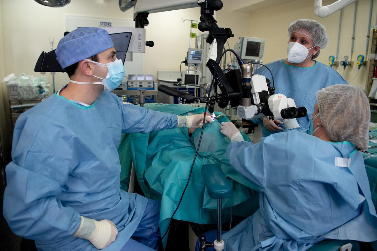 Una glotoplastia en el Hospital Clínic.