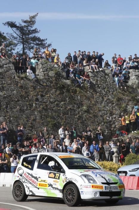 El olor a gasolina se apodera de O Castro con el Rallye Rías Baixas