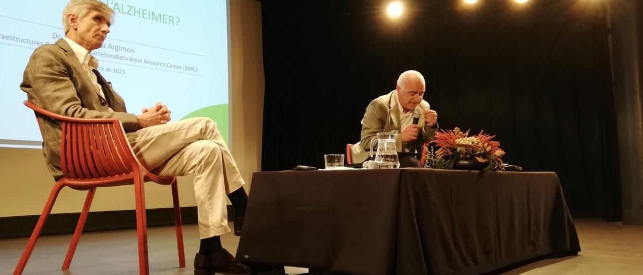 Josep Maria Argimon i Pep Garcia en l&#039;acte d&#039;ahir a l&#039;aditori de la Plana de l&#039;Om