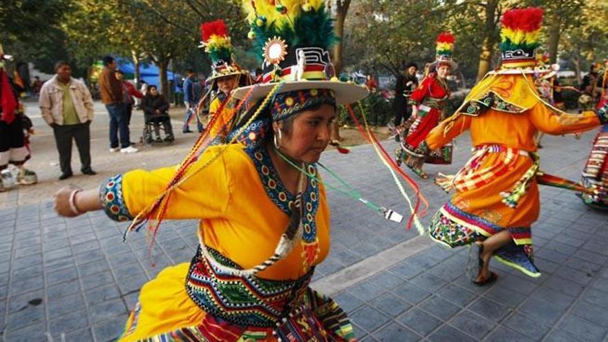 El carnaval de Russafa a su paso por el parque Manuel Granero.