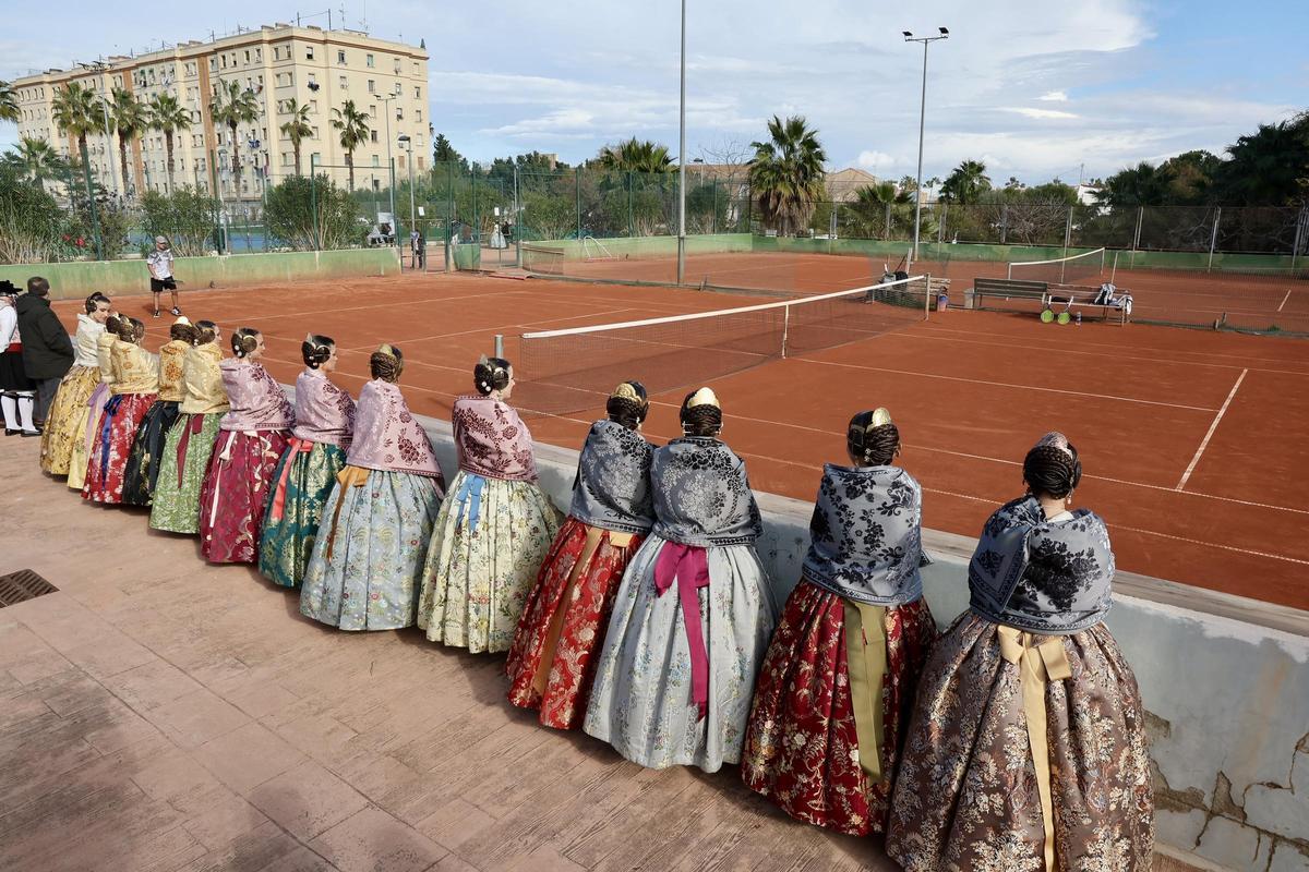 Carmen y la corte, en la final de tenis