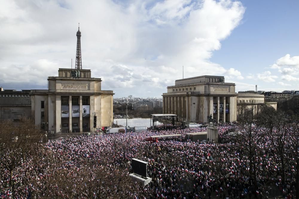 Acto de apoyo a François Fillon en París