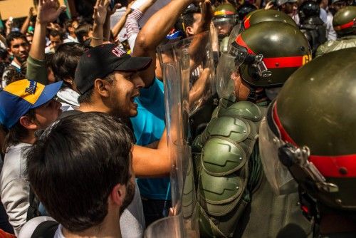 Violentas protestas en Venezuela por parte de la oposición tras la detención de su lider