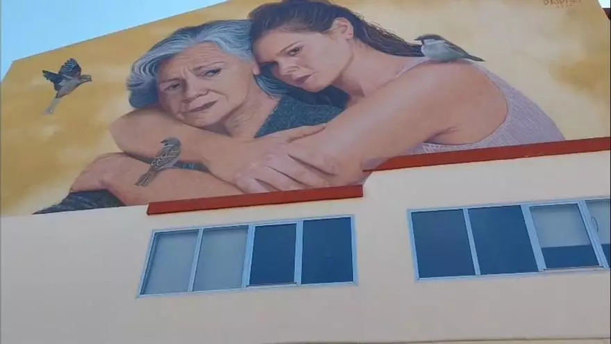 Un nuevo mural feminista interpela a vecinos y estudiantes en Alzira