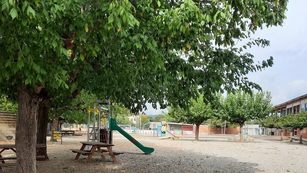 El patio del colegio L'Entorn de Porqueres, en una foto de archivo