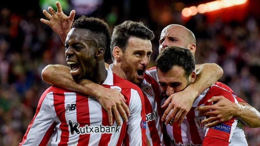 Los jugadores del Athletic celebran la remontada contra el Hertha.