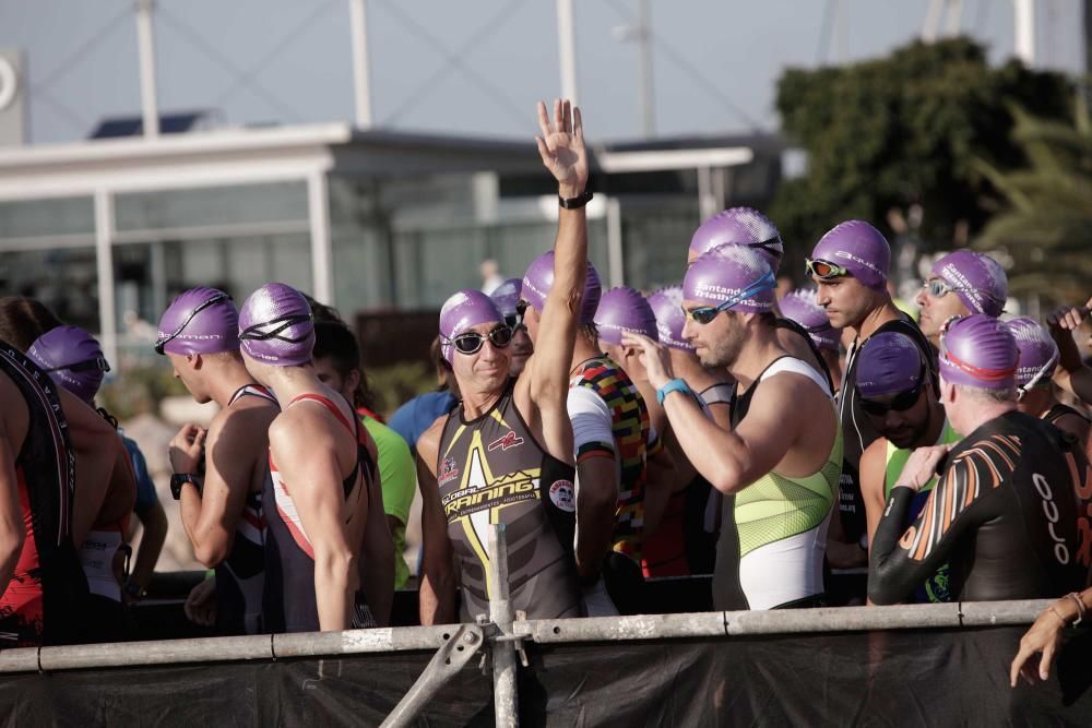 Triatlón: Paco Arnau y Carol Sitges ganan en el Passeig Marítim