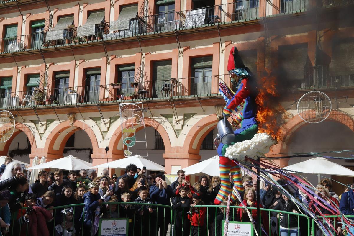 Córdoba Carnaval Corredera quema del dios Momo
