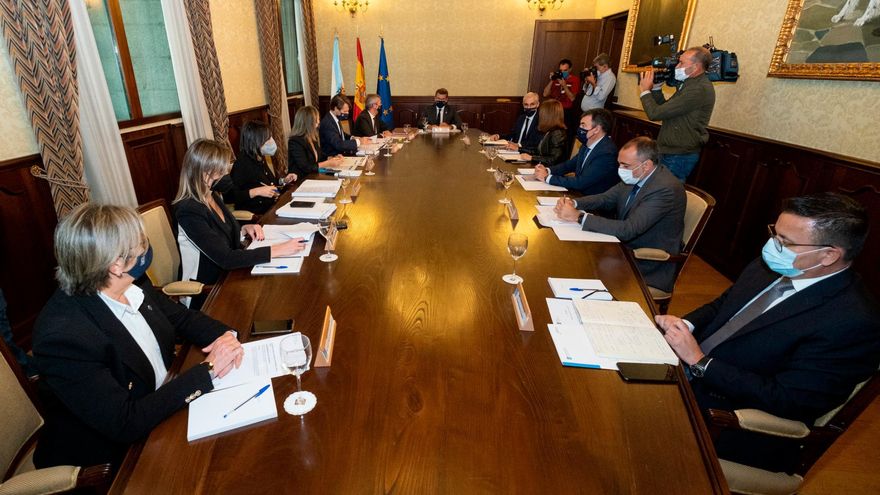 El Gobierno gallego reunido de forma extraordinaria para aprobar los Orzamentos 2022. Foto: David Cabezón