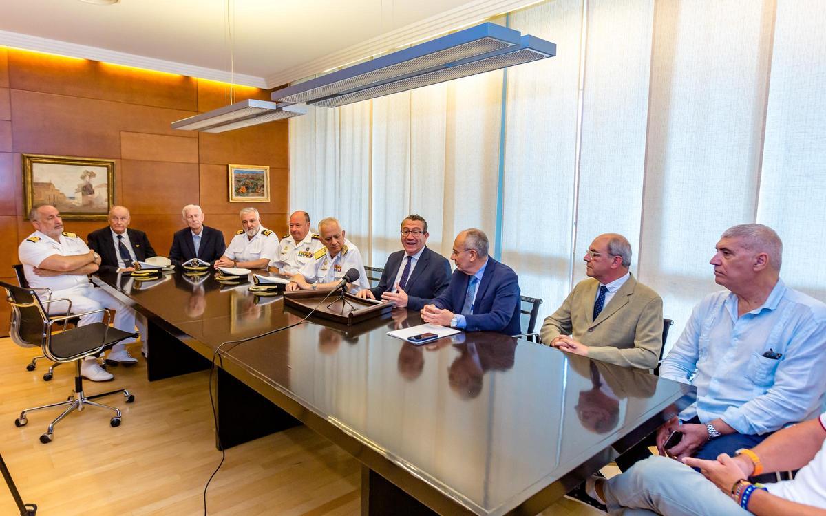 Benidorm homenajea a los Caídos en la Mar y al Arma Submarina