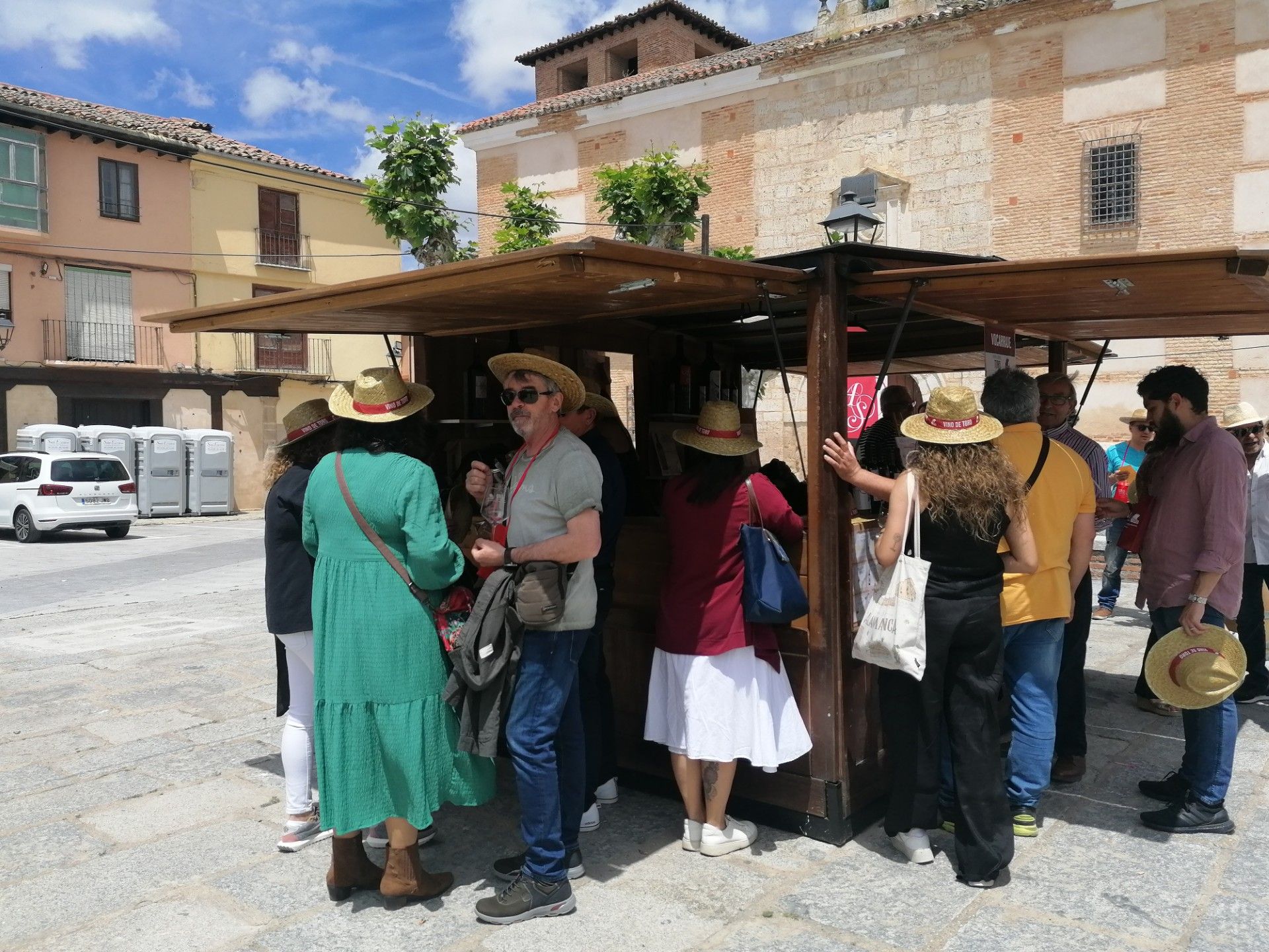 GALERÍA | Toro brinda por el éxito de su Feria del Vino