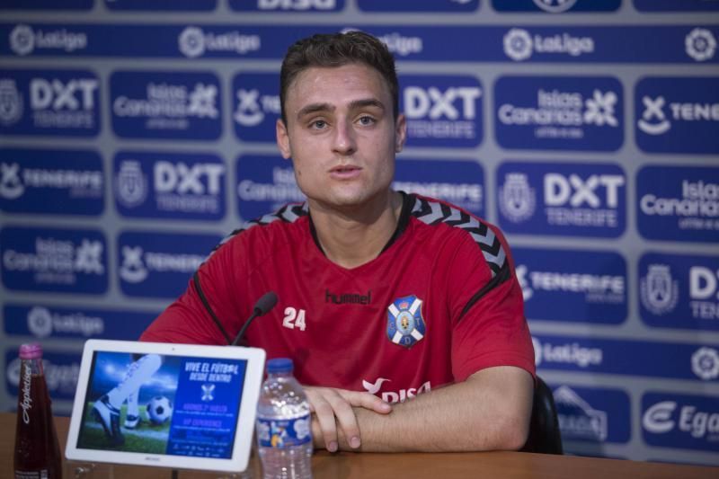 Entrevista a Nikola Sipcic , jugador del CD Tenerife más rueda de prensa   | 04/03/2020 | Fotógrafo: Delia Padrón