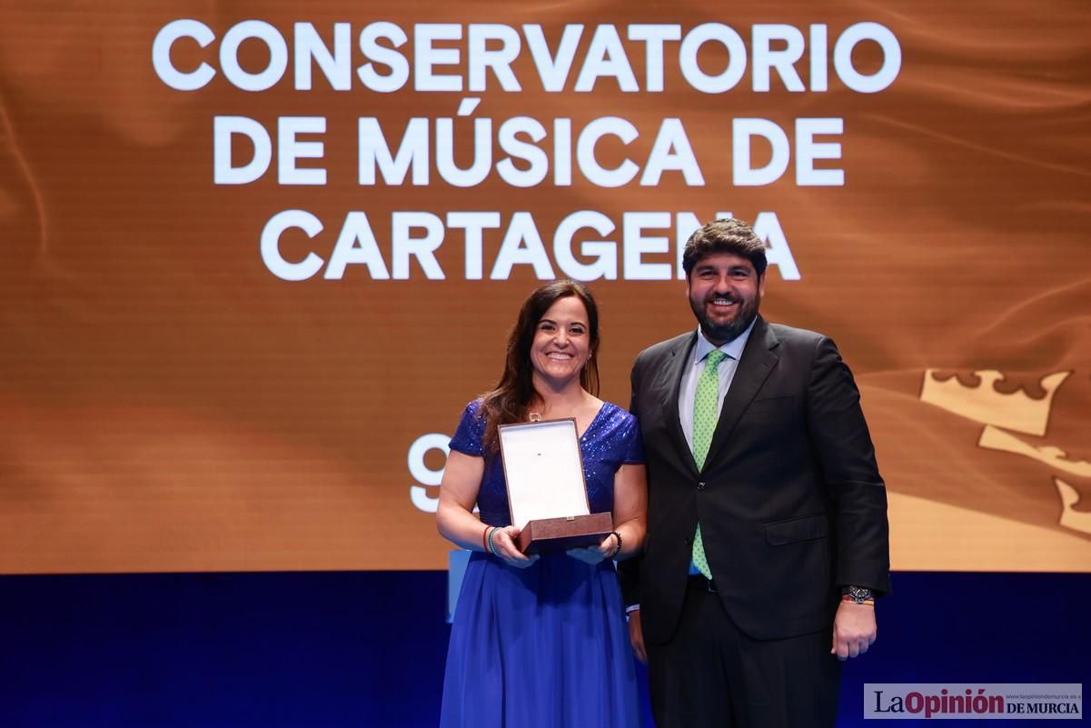 Así ha sido el acto institucional del Día de la Región de Murcia en el Teatro Romea