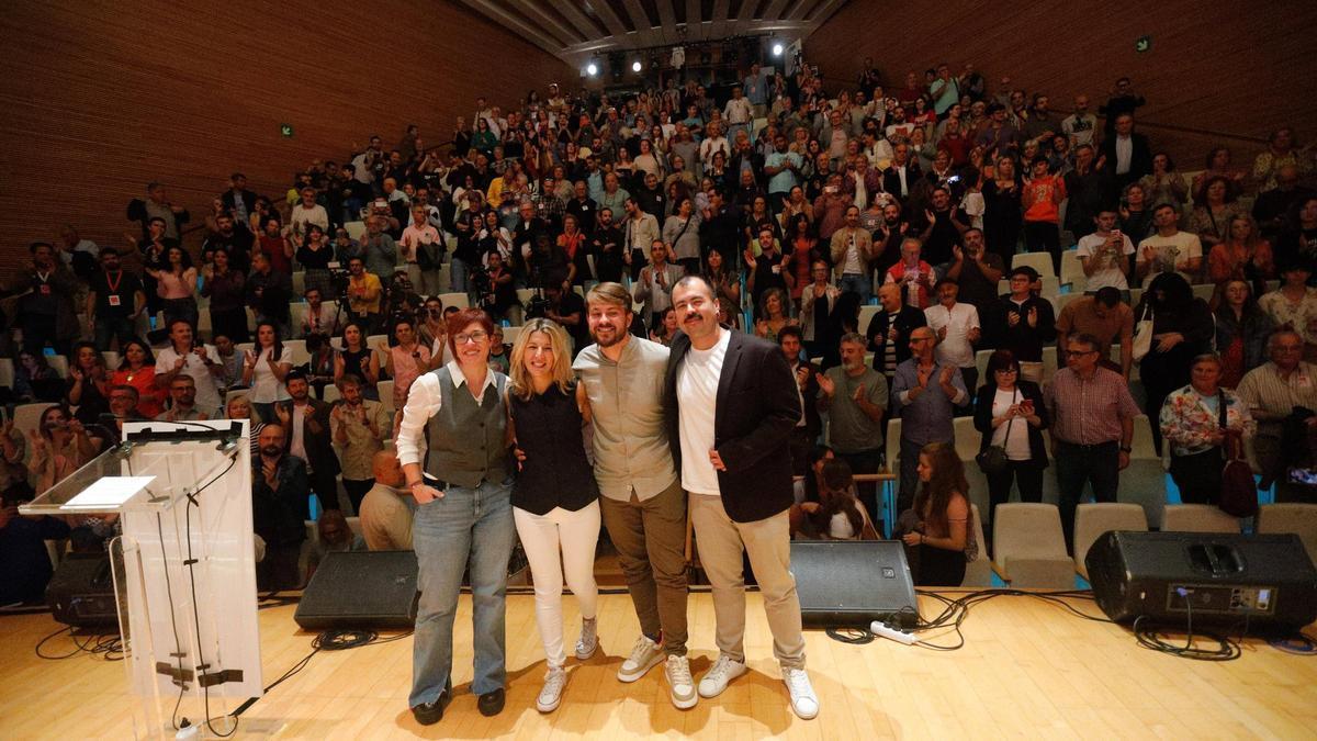 Àgueda Micó, Yolanda Díaz, Alberto Ibáñez y Nahuel González, en un acto de Compromís-Sumar en València.