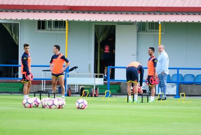 Entrenamiento de la UD Las Palmas en Barranco ...