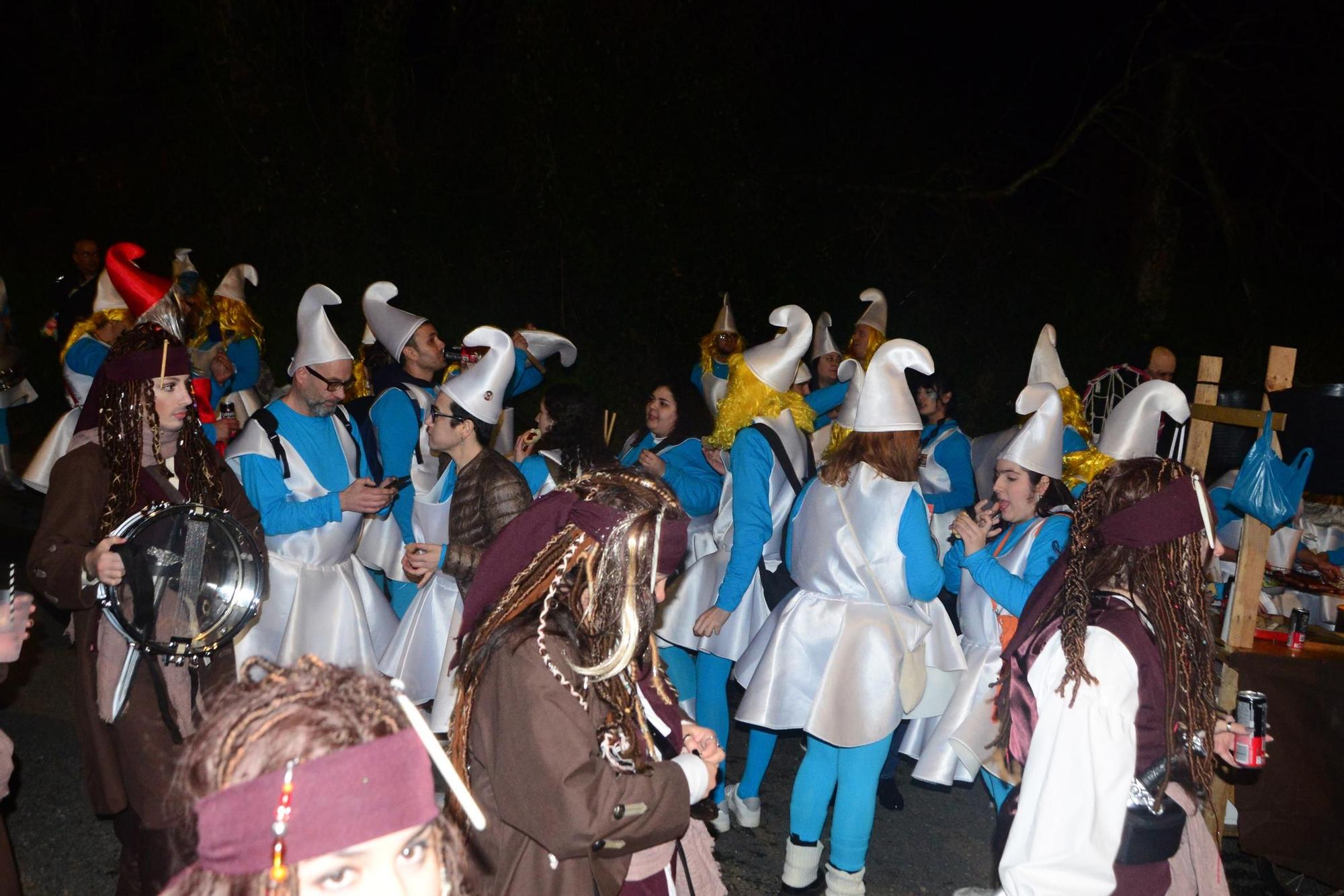 El Enterro da Sardiña nocturno en Moaña