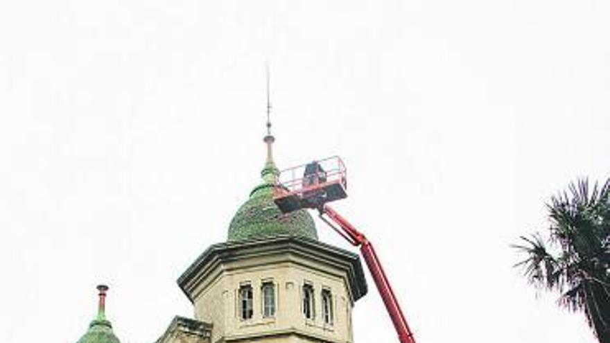 Vista actual de la casona, con la llamativa cúpula verde.