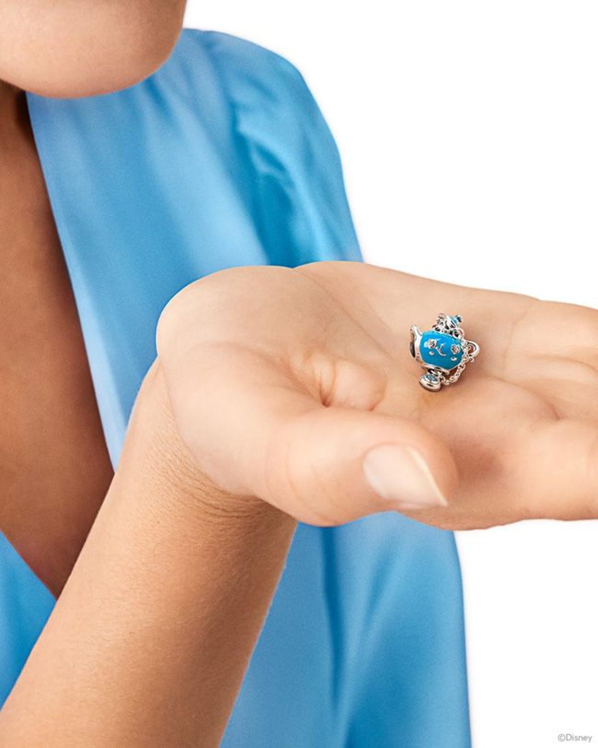 Pandora lanza una nueva colección inspirada en 'Alicia en el País de las Maravillas'
