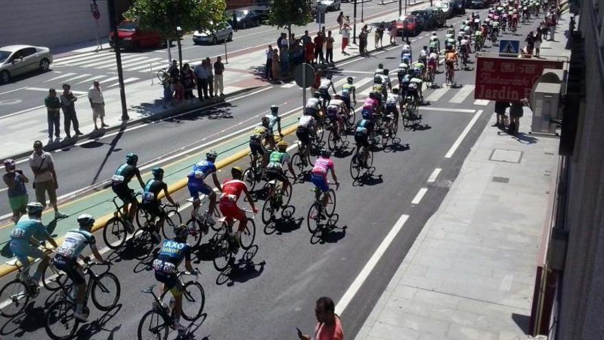 La vuelta ciclista obliga a cortar el tráfico en Moaña, Cangas y Bueu mañana a mediodía