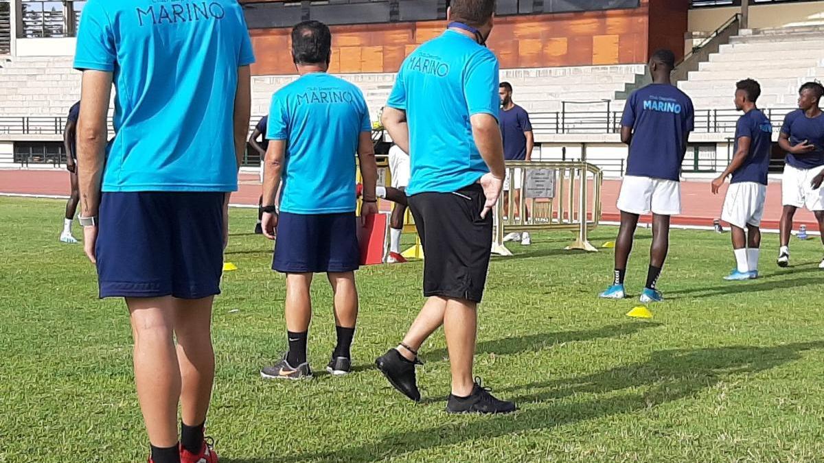 Entrenamiento del CD Marino.