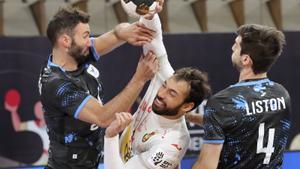 Espanya aixafa l’Uruguai 23-38 i ensuma els quarts
