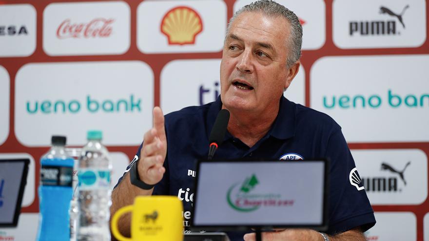 Alfaro: "Es un partido difícil pero Paraguay puede generarle problemas a cualquiera"