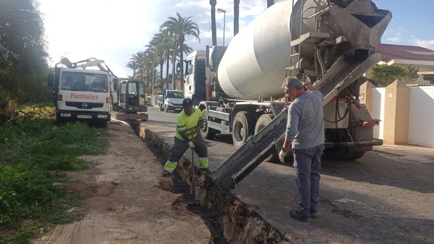 El soterramiento de la línea eléctrica que atraviesa las Salinas de Marchamalo eliminará el riesgo de mortalidad para las aves
