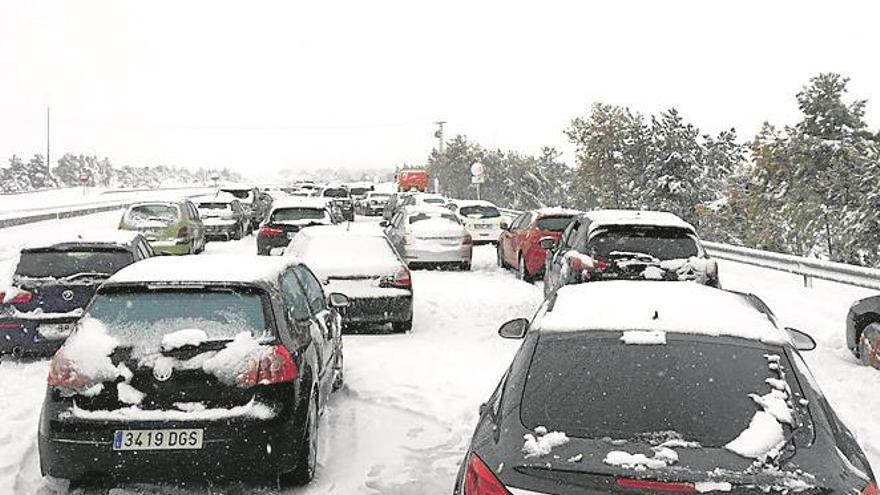 El temporal colapsa Castilla y León y Madrid por segundo día seguido