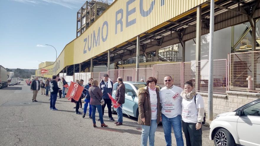 Cadena humana en Palma en defensa de la industria agroalimentaria