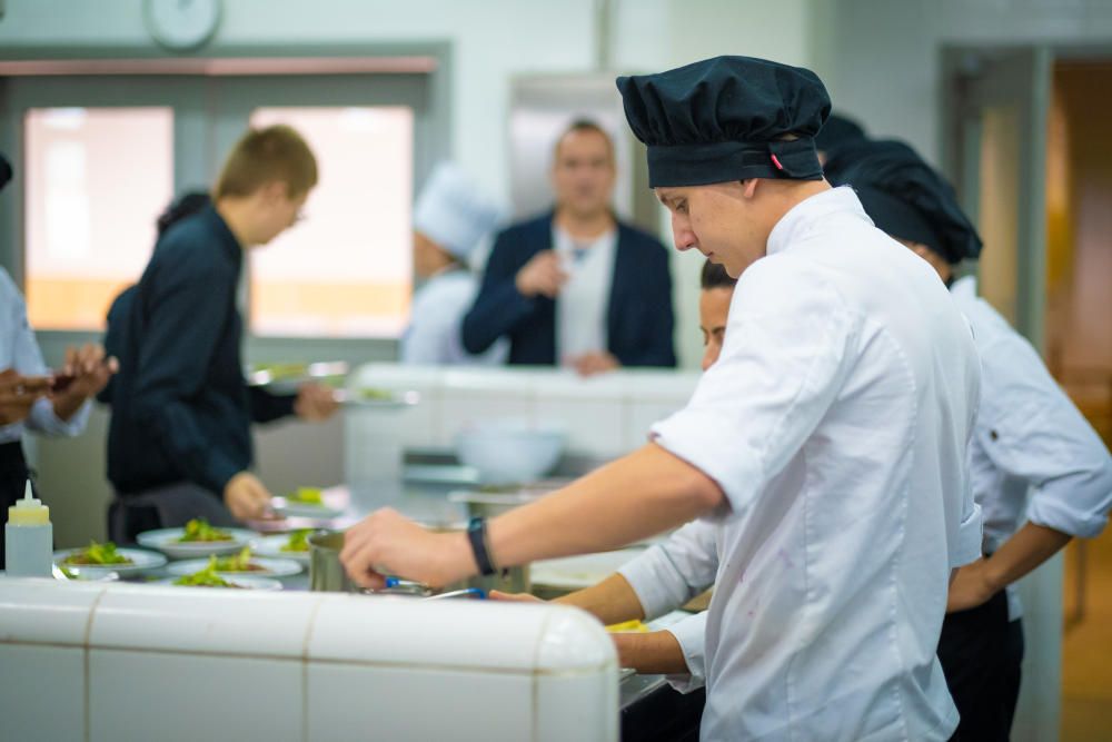 Obre el restaurant de l''Escola d''Hostaleria