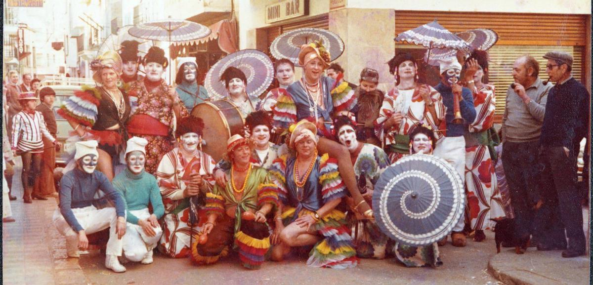 La tradició del Carnaval ha estat sempre molt arrelada a Roses on tothom es disfressa des de petit.