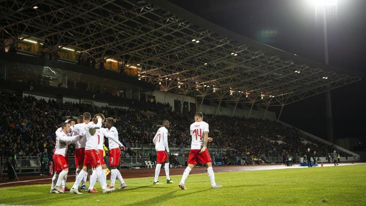 Suiza ganó en Islandia y condenó a los nórdicos