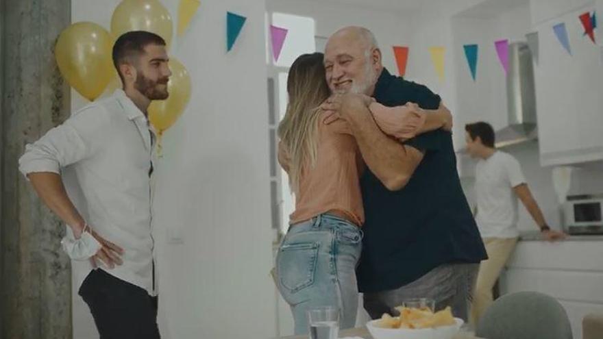 'Cuando soplar velas en familia puede costarte la vida', la dura campaña para concienciar sobre la Covid en Canarias