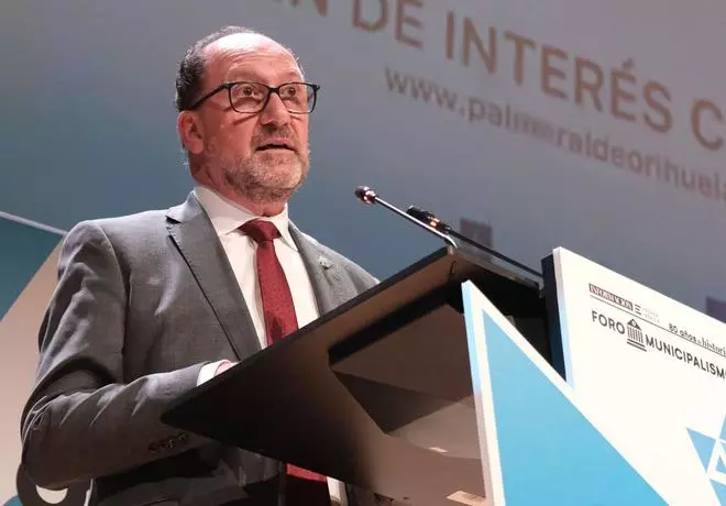 Emilio Bascuñana: «Orihuela tiene que ser el nodo de viajeros por ferrocarril»