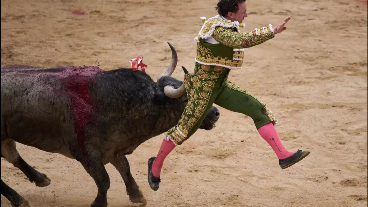 El torero Rafaelillo permanece ingresado en la UCI del Hospital Universitario de Navarra, tras el percance sufrido ayer en la Feria del San Fermín